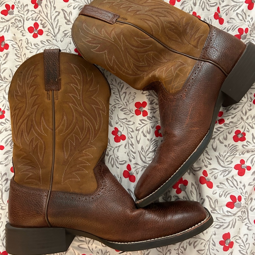 Men’s Ariat boots size 12D